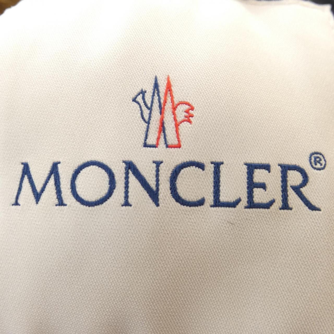 Moncler Moncler Moncler AJA Down Coat Textile Outerwear AJA DUTY FREE for USA Size ONE SIZE - 5 Thumbnail