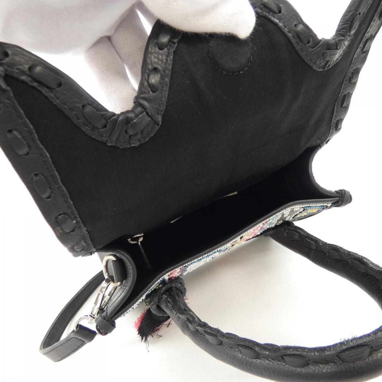 Other Other Carving Tribes Bag Leather Handbag DUTY FREE for USA Size ONE SIZE - 6 Thumbnail