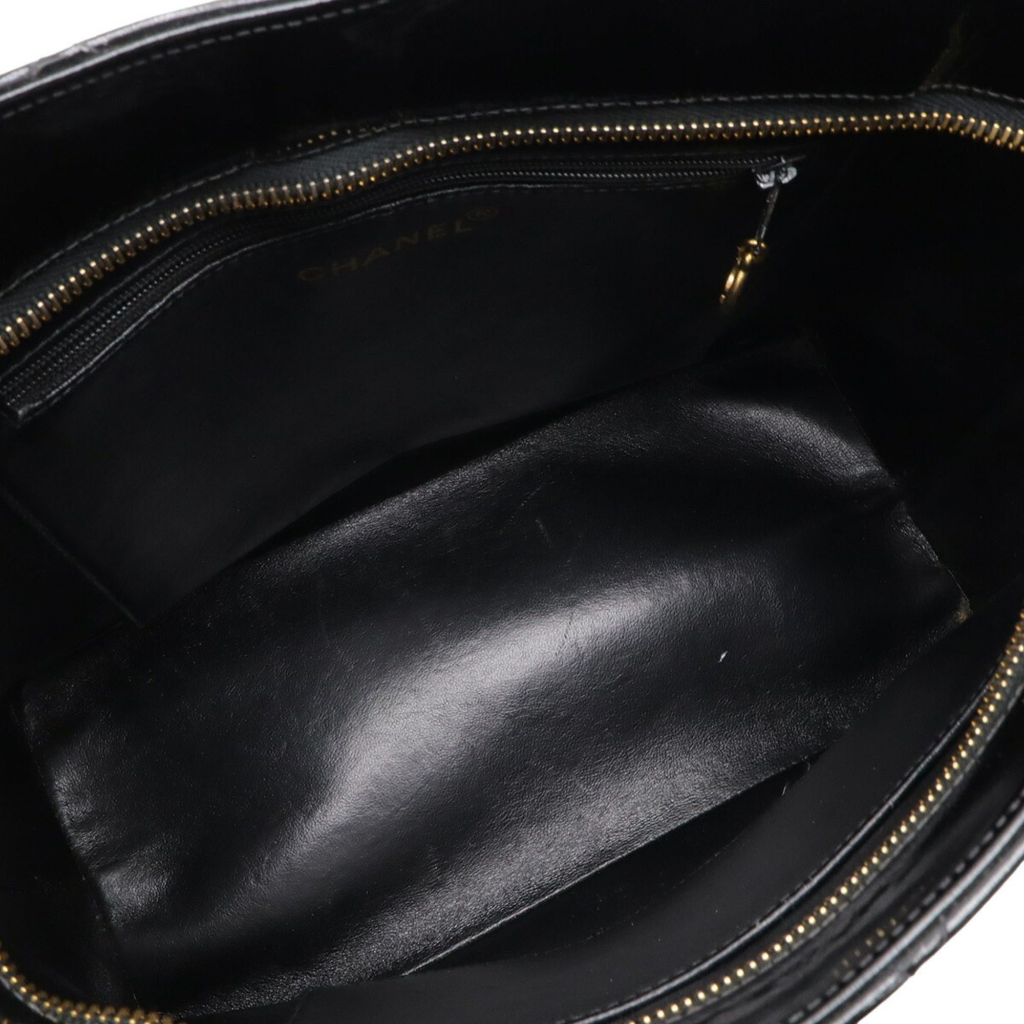 Chanel CHANEL Matelasse Coco Mark Reissue Tote Bag Shoulder in Enamel Leather and Black (A01804) Size ONE SIZE - 7 Thumbnail