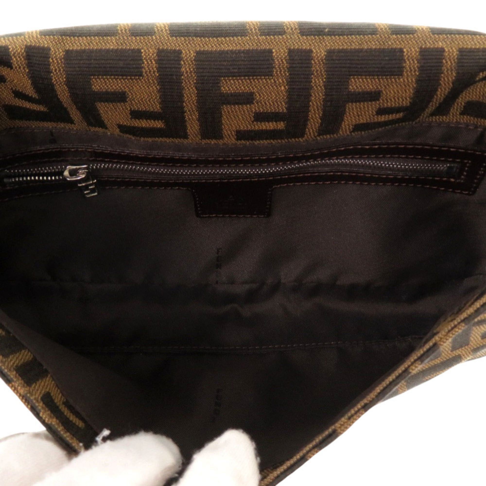 Fendi Excellent condition Fendi Zucca pattern Mamma Bucket 2305 26424 handbag in brown leather and nylon jacquard with silver hardware. 0609FENDI Size ONE SIZE - 5 Thumbnail