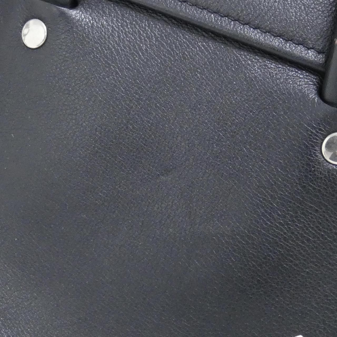 Balenciaga Balenciaga Balenciaga Triangle Duffle Calf Bag Leather Crossbody Bag 527272 C8K02 DUTY FREE for USA Size ONE SIZE - 6 Thumbnail