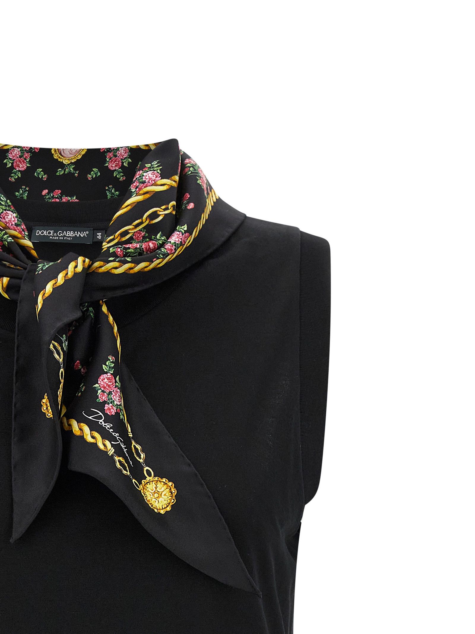 T-shirt with scarf