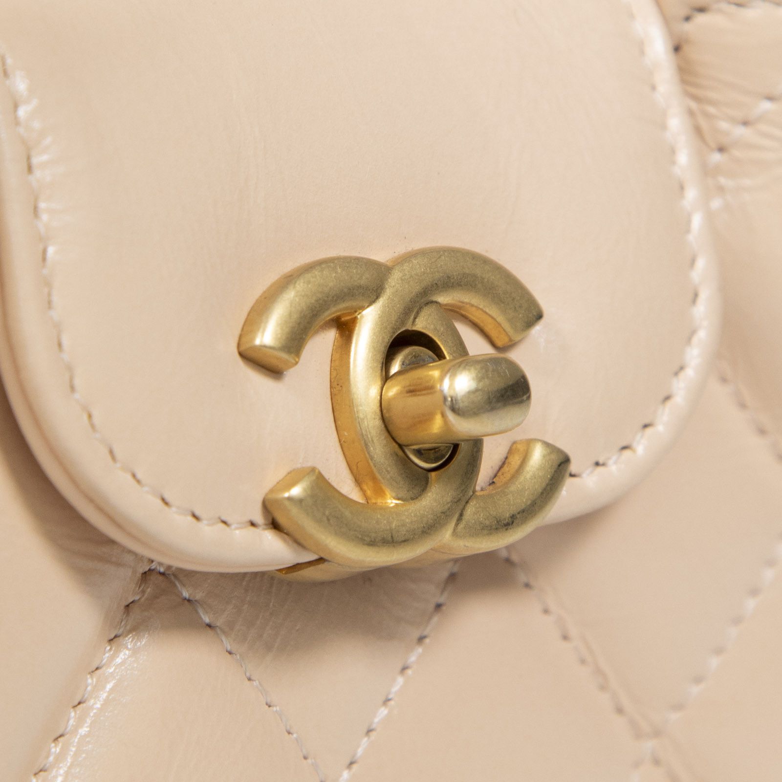 Chanel FW23 Beige Calfskin Nano Kelly Re-Edition Size ONE SIZE - 8 Thumbnail