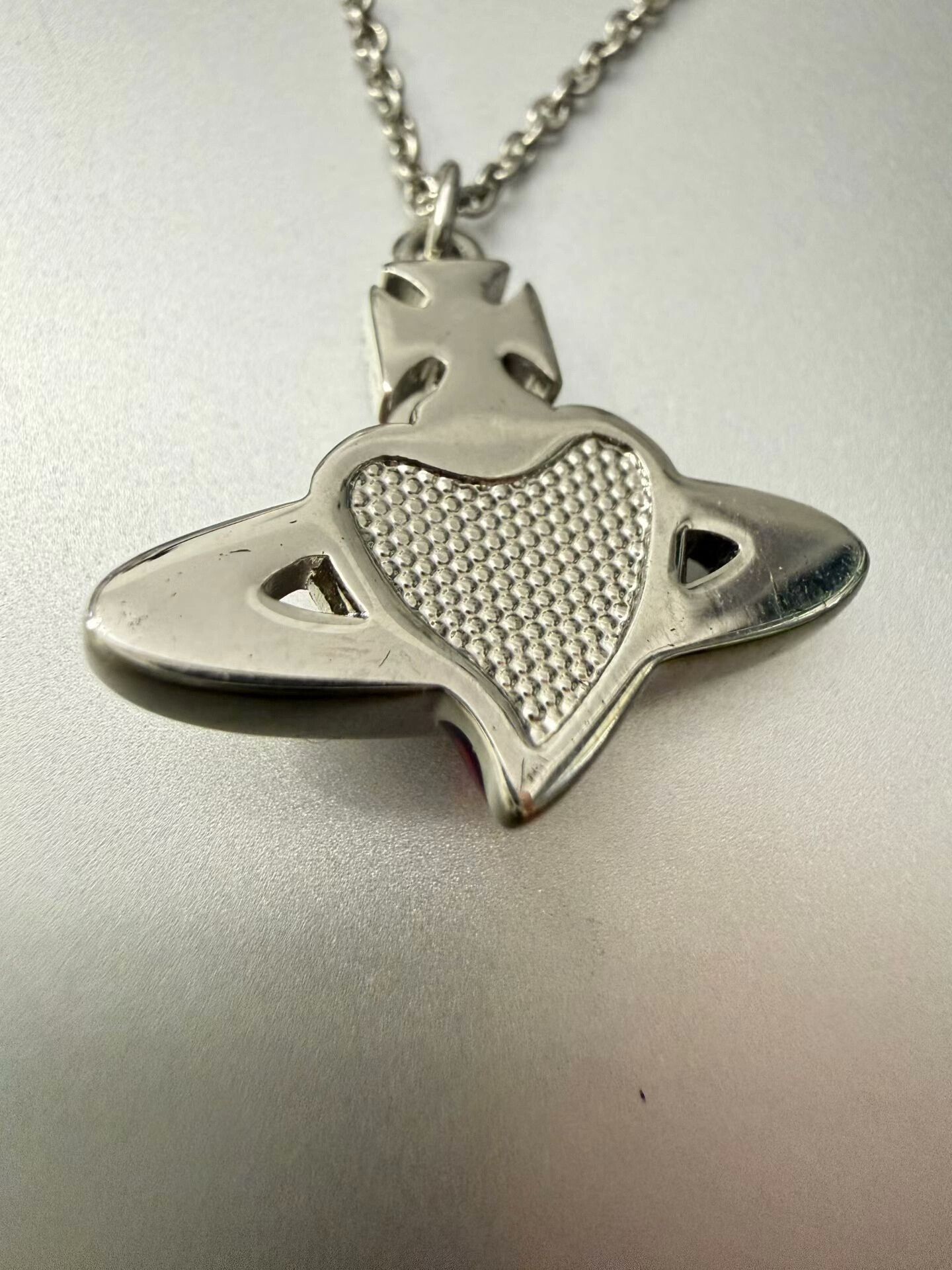Vivienne Westwood Vivienne Westwood Saturn Heart Necklace Size ONE SIZE - 6 Thumbnail