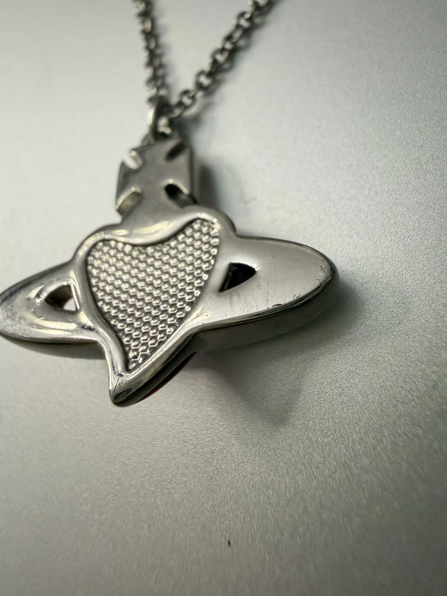 Vivienne Westwood Vivienne Westwood Saturn Heart Necklace Size ONE SIZE - 7 Thumbnail