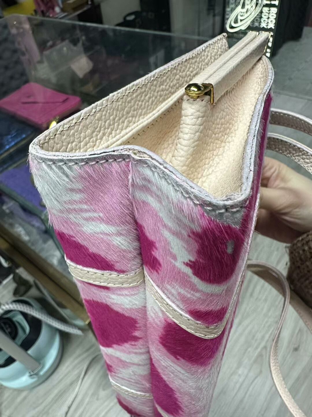Vivienne Westwood Vivienne Westwood Saturn Horsehair Underarm Bag Size ONE SIZE - 5 Thumbnail