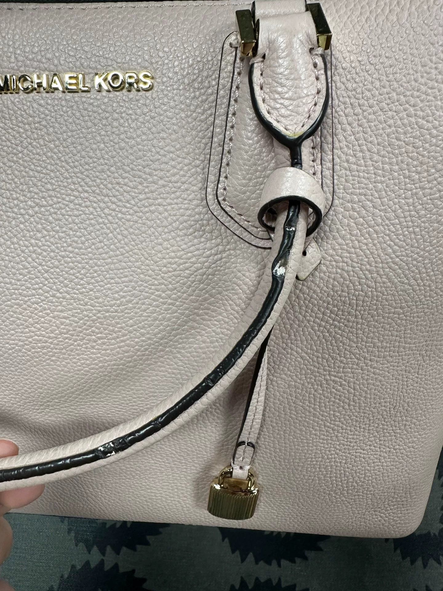 Michael Kors Authentic MK Handbag with Crossbody Strap Size ONE SIZE - 5 Thumbnail