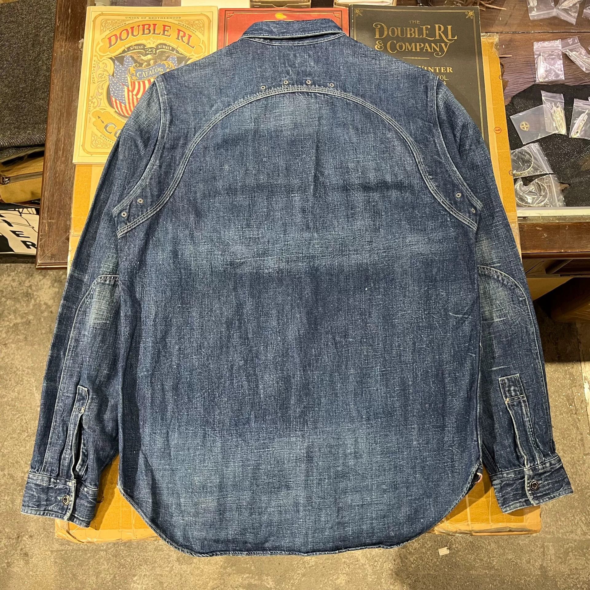 RRL Ralph Lauren RRL Washed Distressed Denim Shirt Size US M / EU 48-50 / 2 - 3 Thumbnail