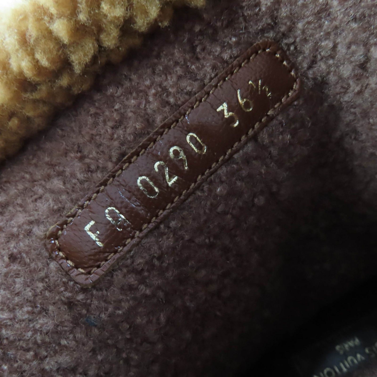 Louis Vuitton Louis Vuitton Louis Vuitton LV logo Mouton Ankle Boots Fur Shoes DUTY FREE for USA Size ONE SIZE - 8 Thumbnail