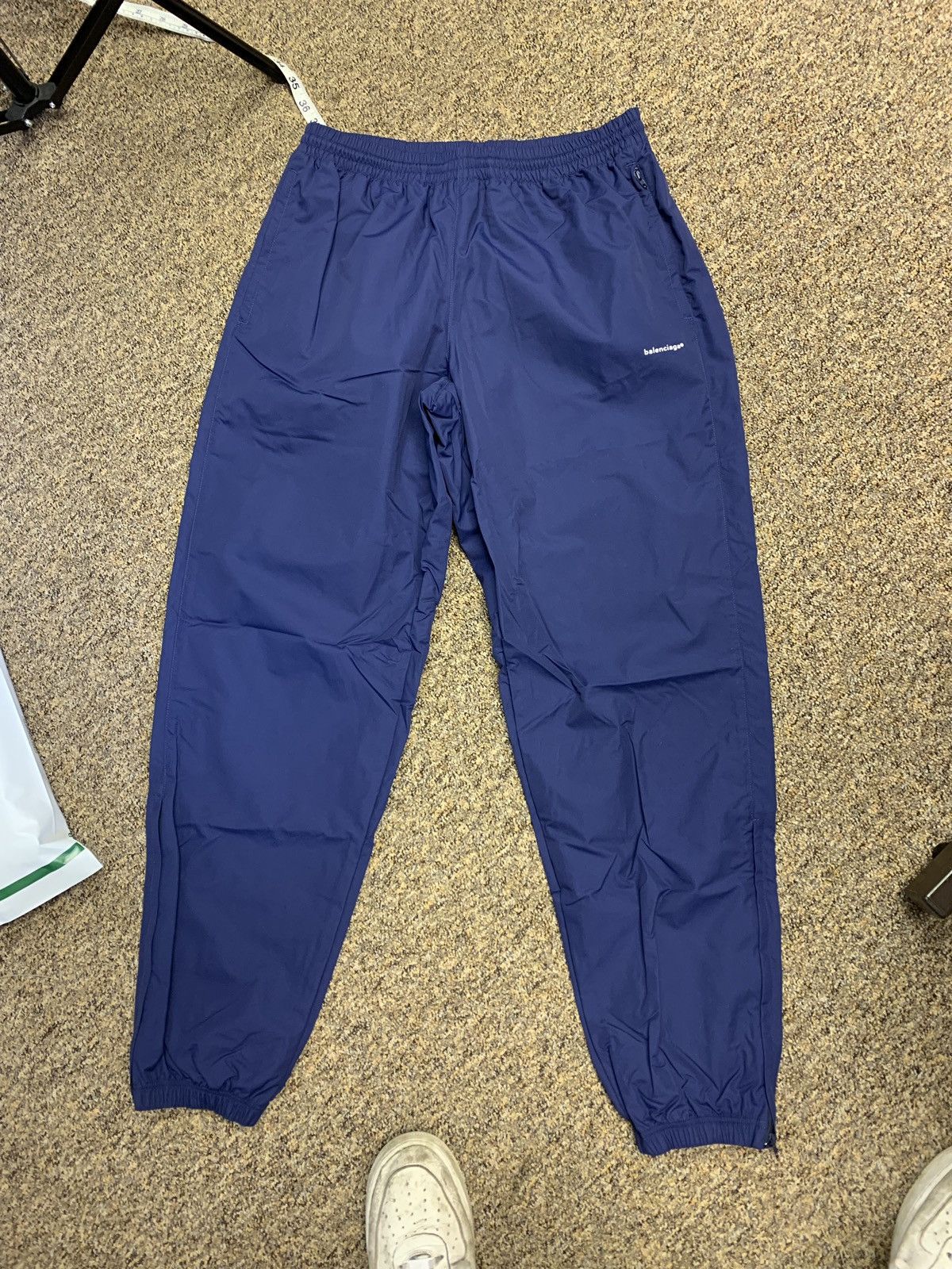 Balenciaga Balenciaga Blue Copyright Logo Cuffed Trackpants Size US 32 / EU 48 - 11 Thumbnail