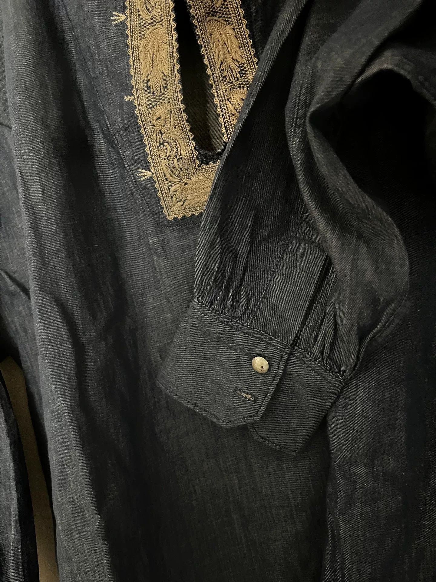 45rpm 45R Glossy Embroidered Ruffle Collar Denim Shirt Size M / US 6-8 / IT 42-44 - 4 Thumbnail