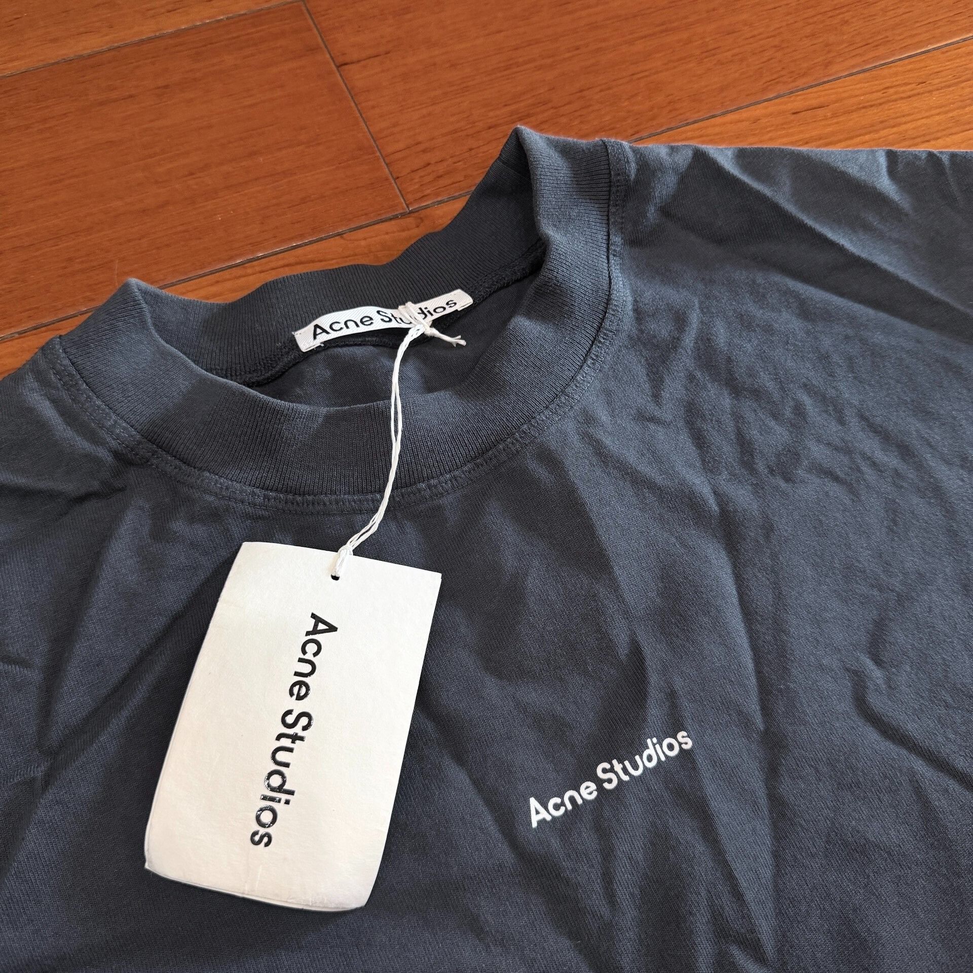 Acne Studios Acne Studios Small Slogan T-Shirt Size US L / EU 52-54 / 3 - 3 Thumbnail
