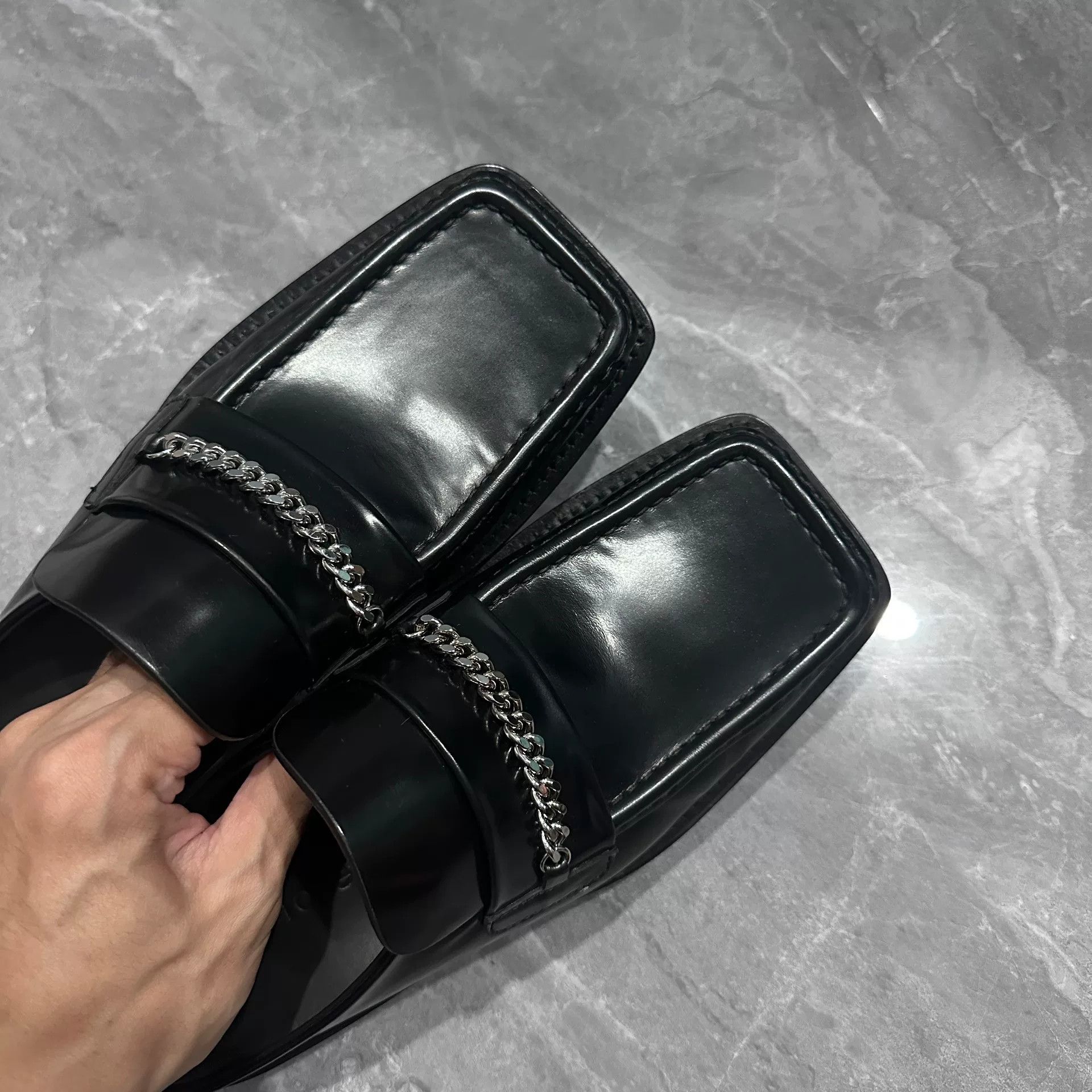 Martine Rose Martine Rose Silver Chain Shiny Leather Square-Toe Mules Size US 7 / IT 37 - 4 Thumbnail