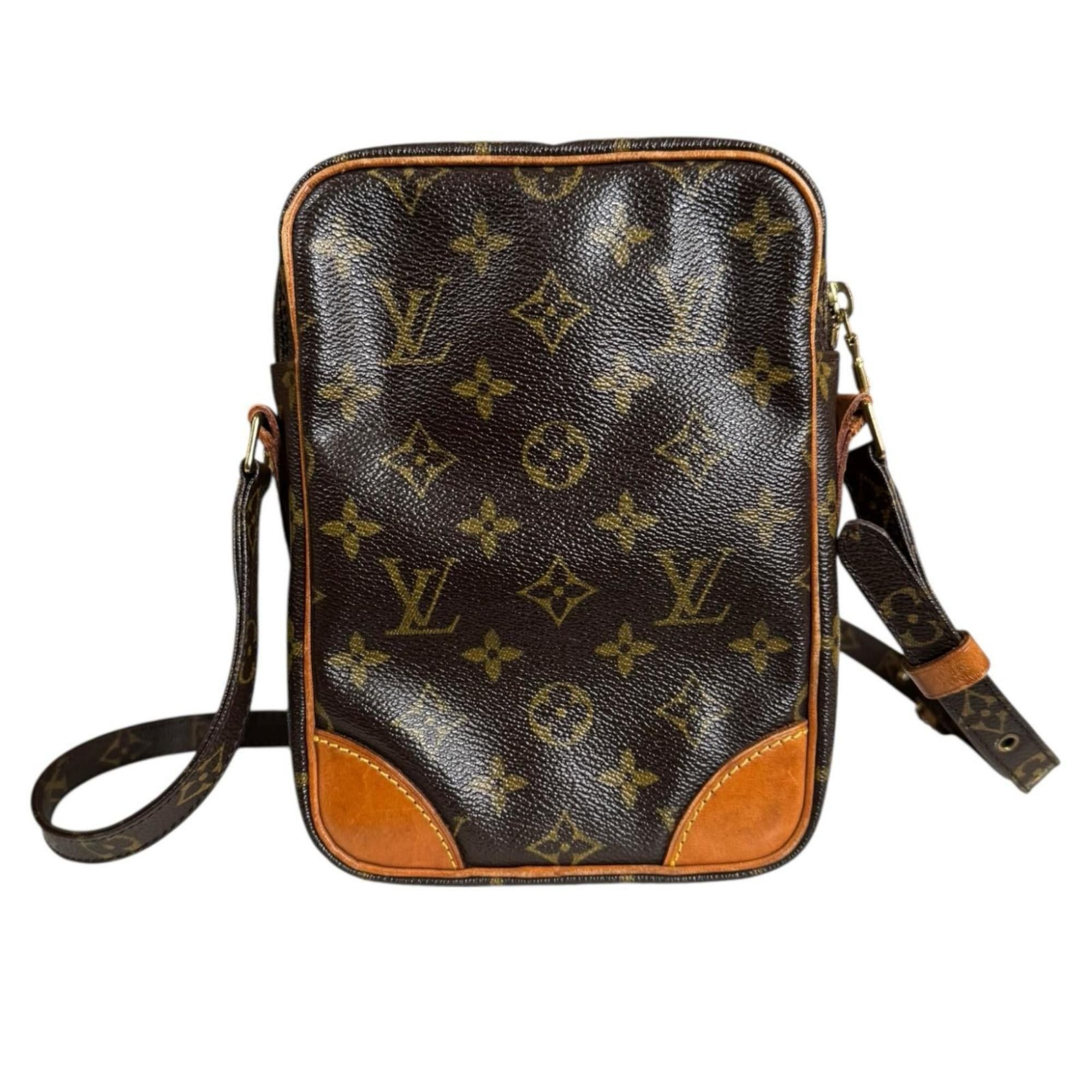 Louis Vuitton Louis Vuitton Amazon Monogram Shoulder Bag Canvas M45236 Brown Women's LOUIS VUITTON Pre-owned Size ONE SIZE - 3 Thumbnail