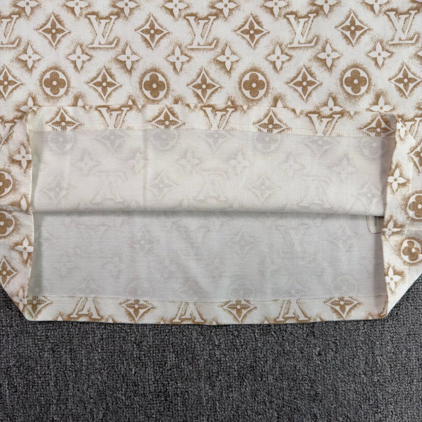Louis Vuitton Beige Patterned Short-Sleeve Shirt Size US S / EU 44-46 / 1 - 7 Thumbnail