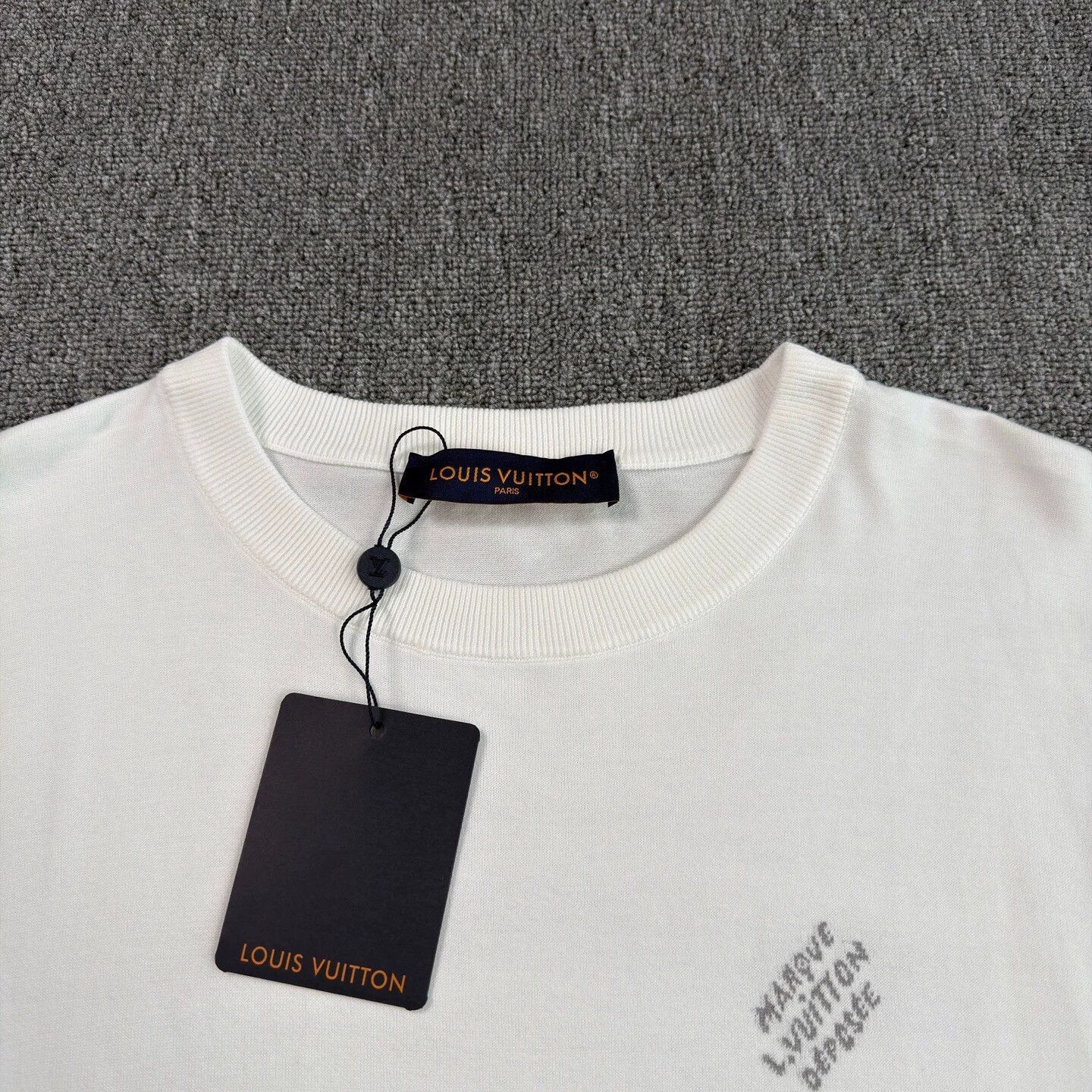 Louis Vuitton White Short-Sleeve T-Shirt with Printed Sleeves Size US L / EU 52-54 / 3 - 3 Thumbnail