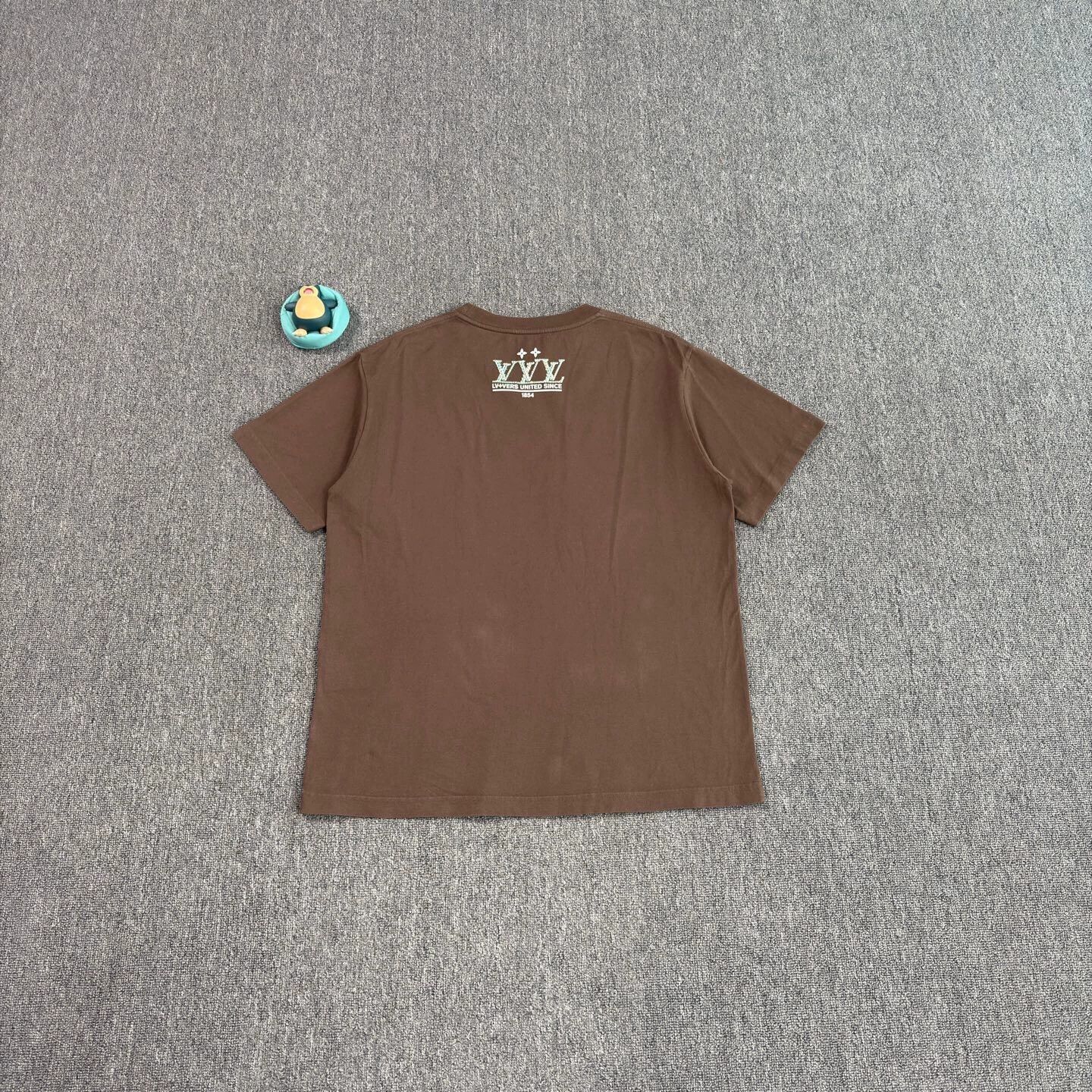 Louis Vuitton Brown Short Sleeve Graphic T-Shirt Size US L / EU 52-54 / 3 - 2 Thumbnail
