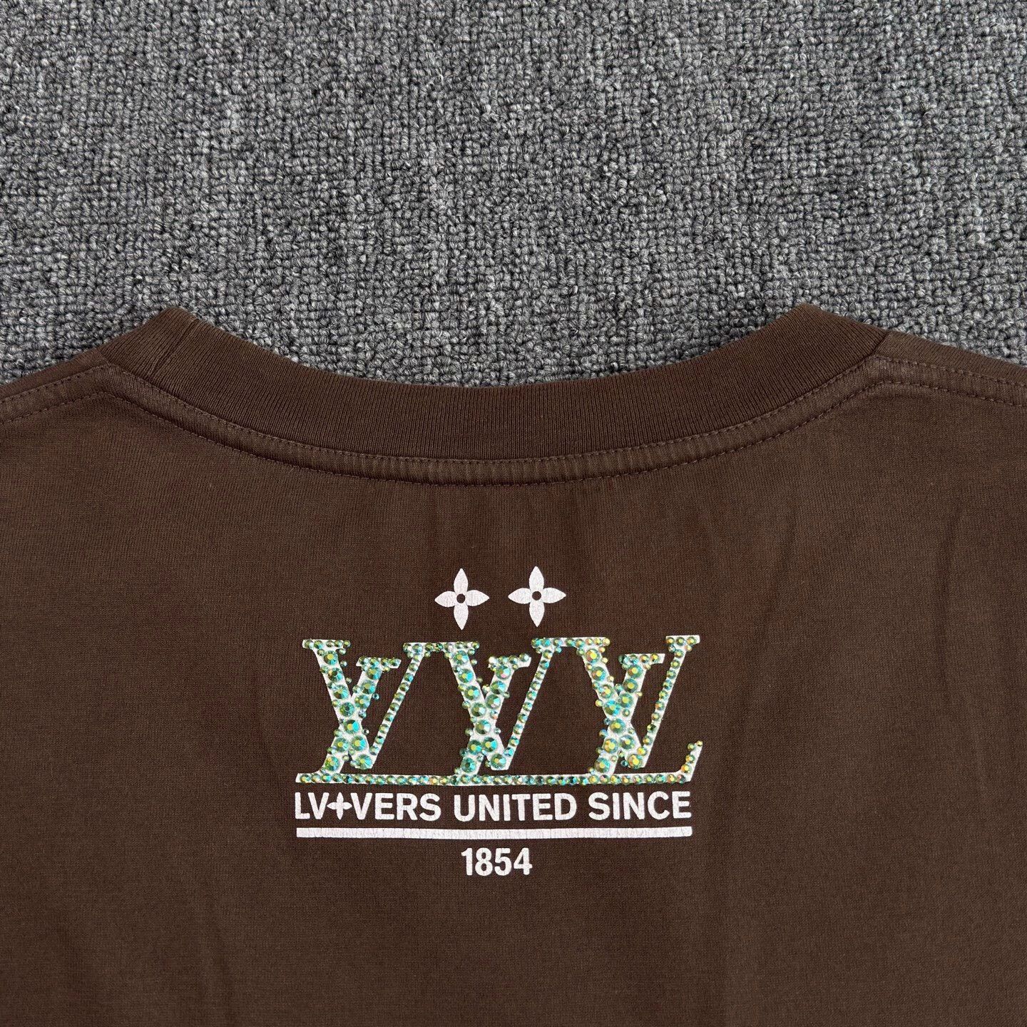 Louis Vuitton Brown Short Sleeve Graphic T-Shirt Size US L / EU 52-54 / 3 - 8 Thumbnail