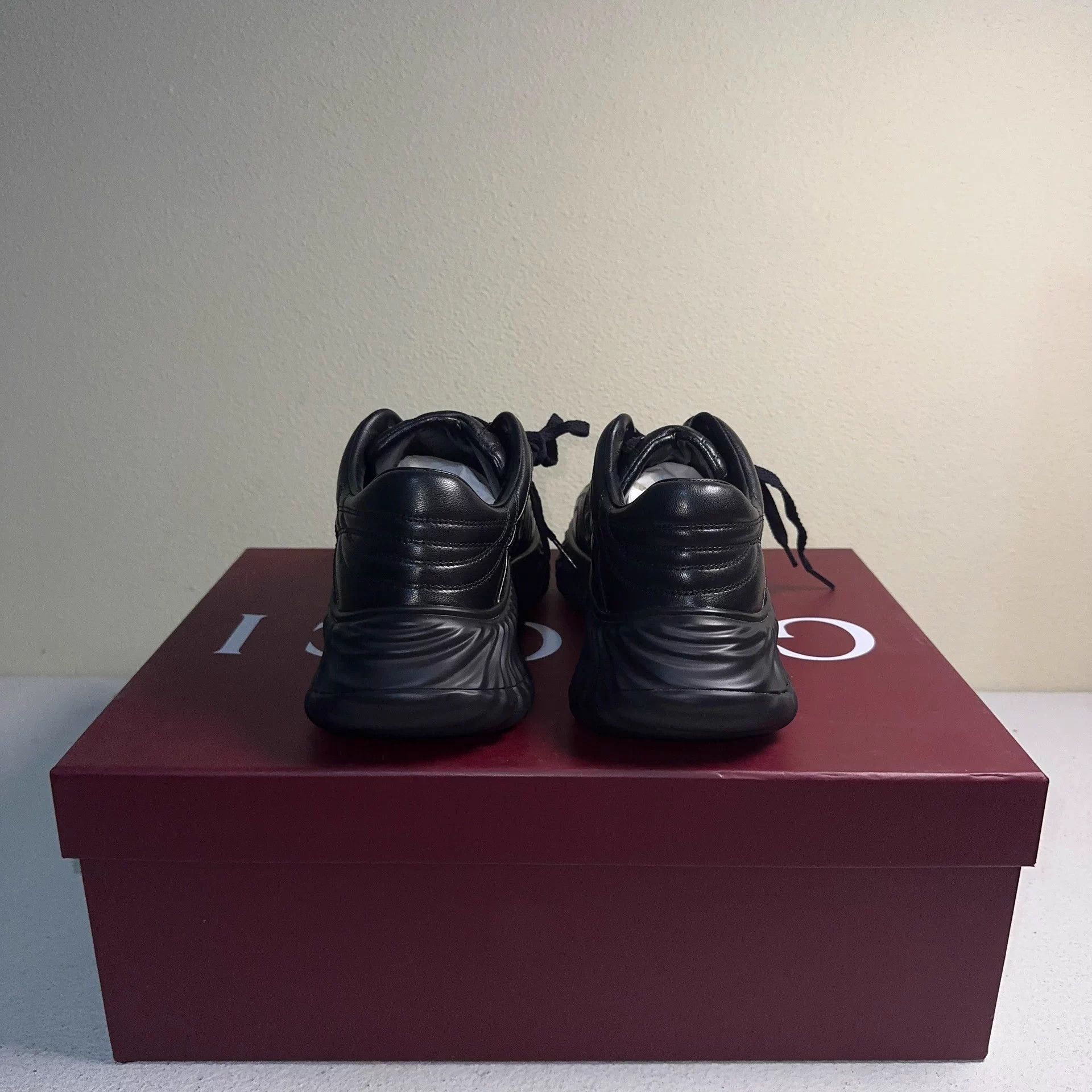 Gucci Black Low-Top Sneakers with Logo Detail Size US 6.5 / EU 39-40 - 3 Thumbnail