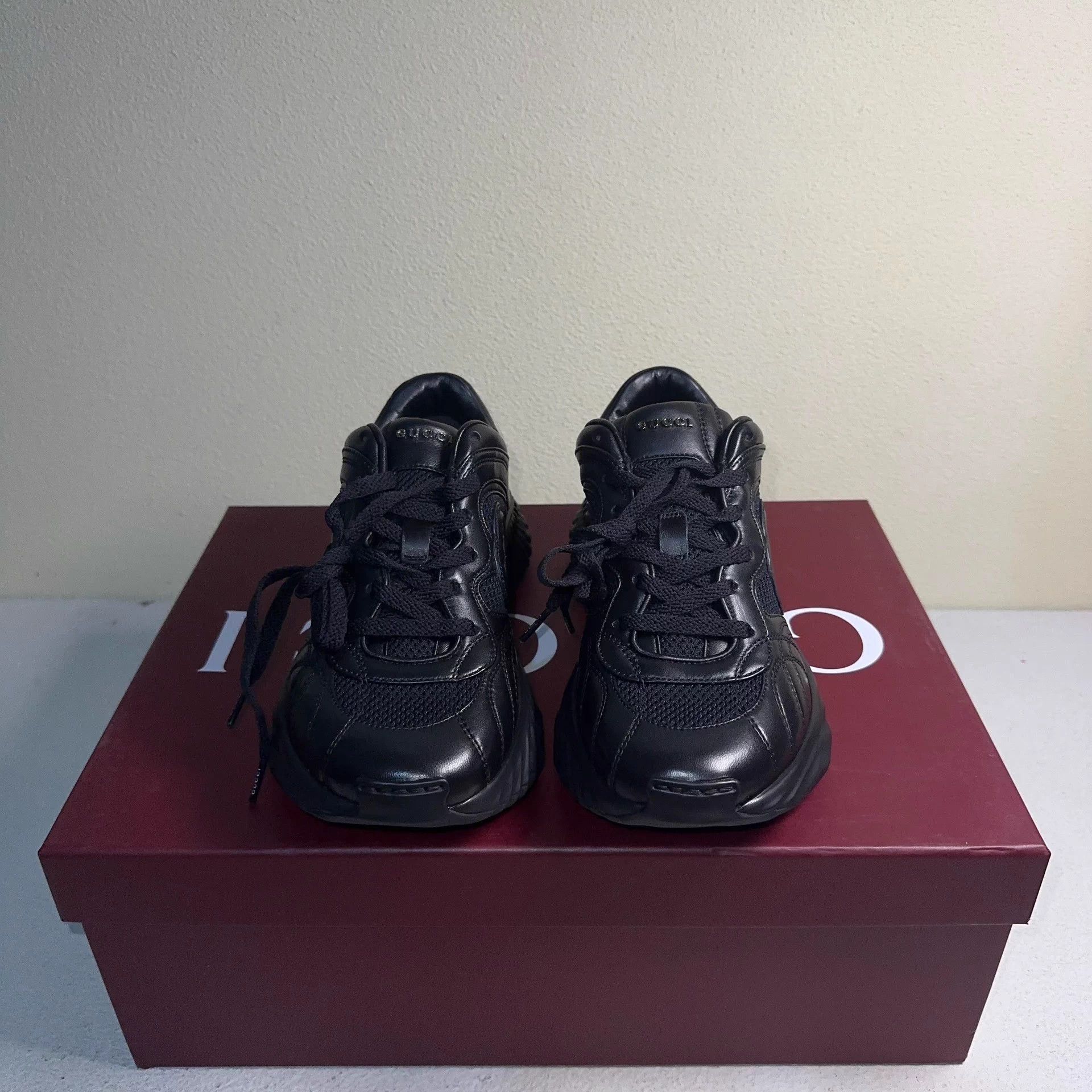Gucci Black Low-Top Sneakers with Logo Detail Size US 6.5 / EU 39-40 - 2 Thumbnail