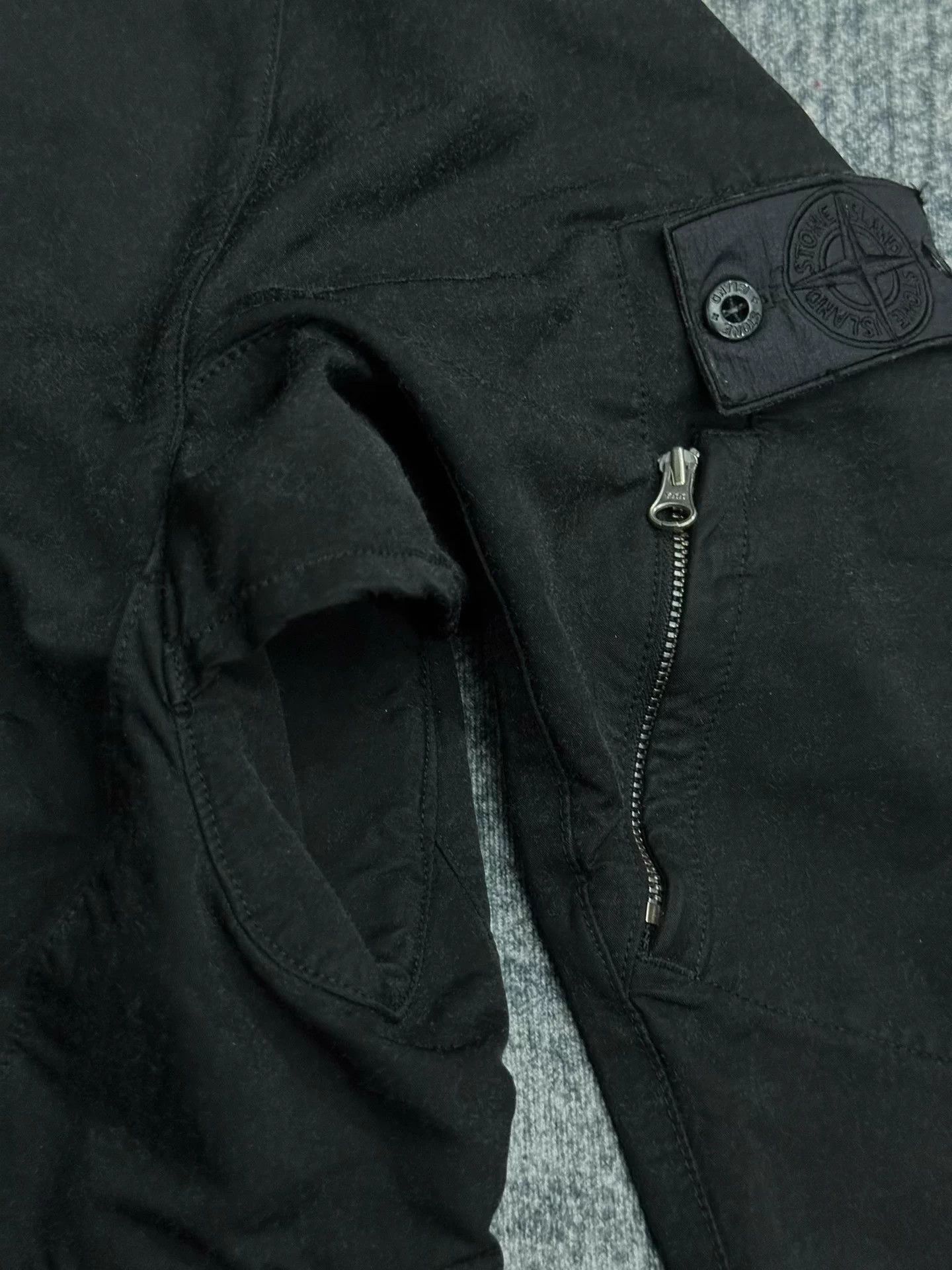 Stone Island Black Zip-Front Bomber Jacket with Sleeve Patch Size US XL / EU 56 / 4 - 6 Thumbnail