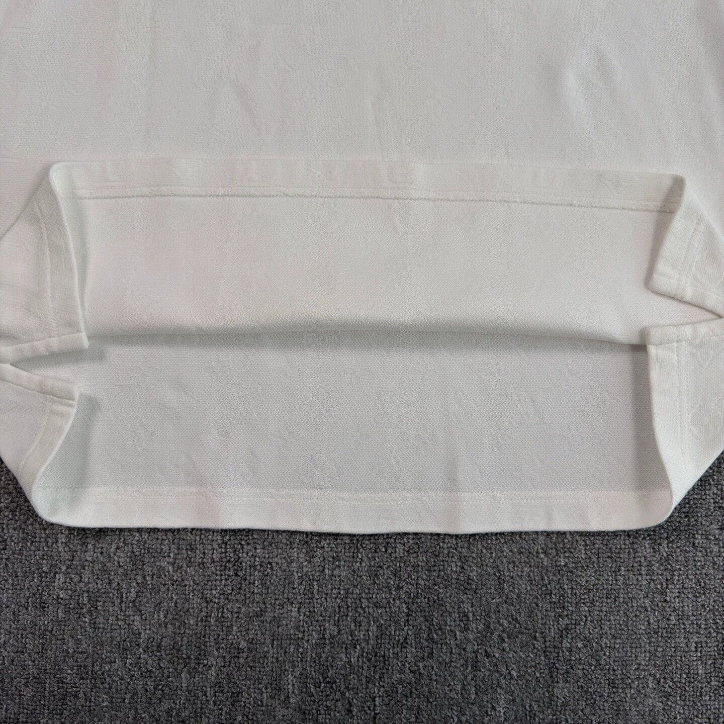 Louis Vuitton White Short-Sleeve T-Shirt with Pocket Size US L / EU 52-54 / 3 - 7 Thumbnail