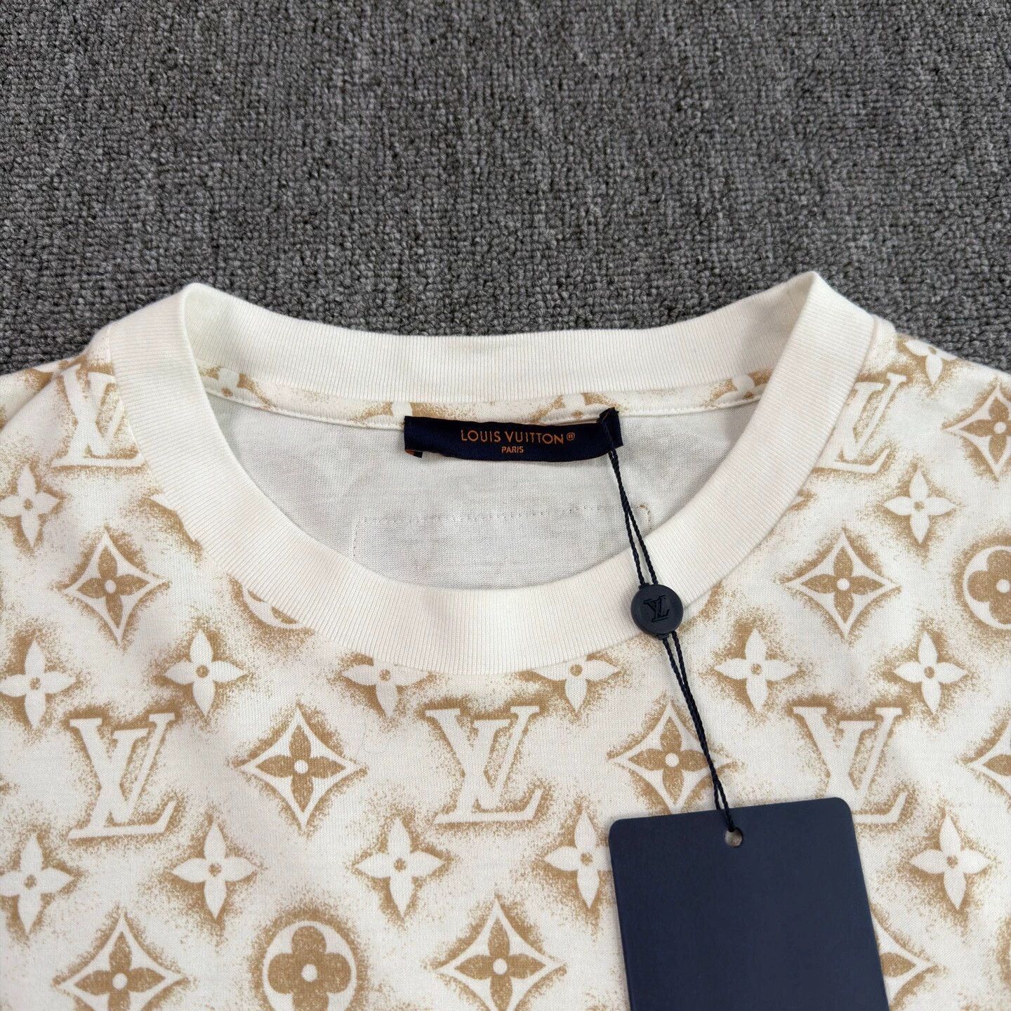 Louis Vuitton Beige Patterned Short Sleeve Shirt - XL Size US XL / EU 56 / 4 - 3 Thumbnail