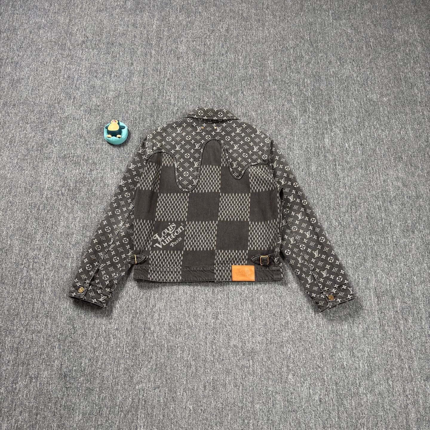 Louis Vuitton Black Patterned Denim Jacket Size M Size US M / EU 48-50 / 2 - 2 Thumbnail
