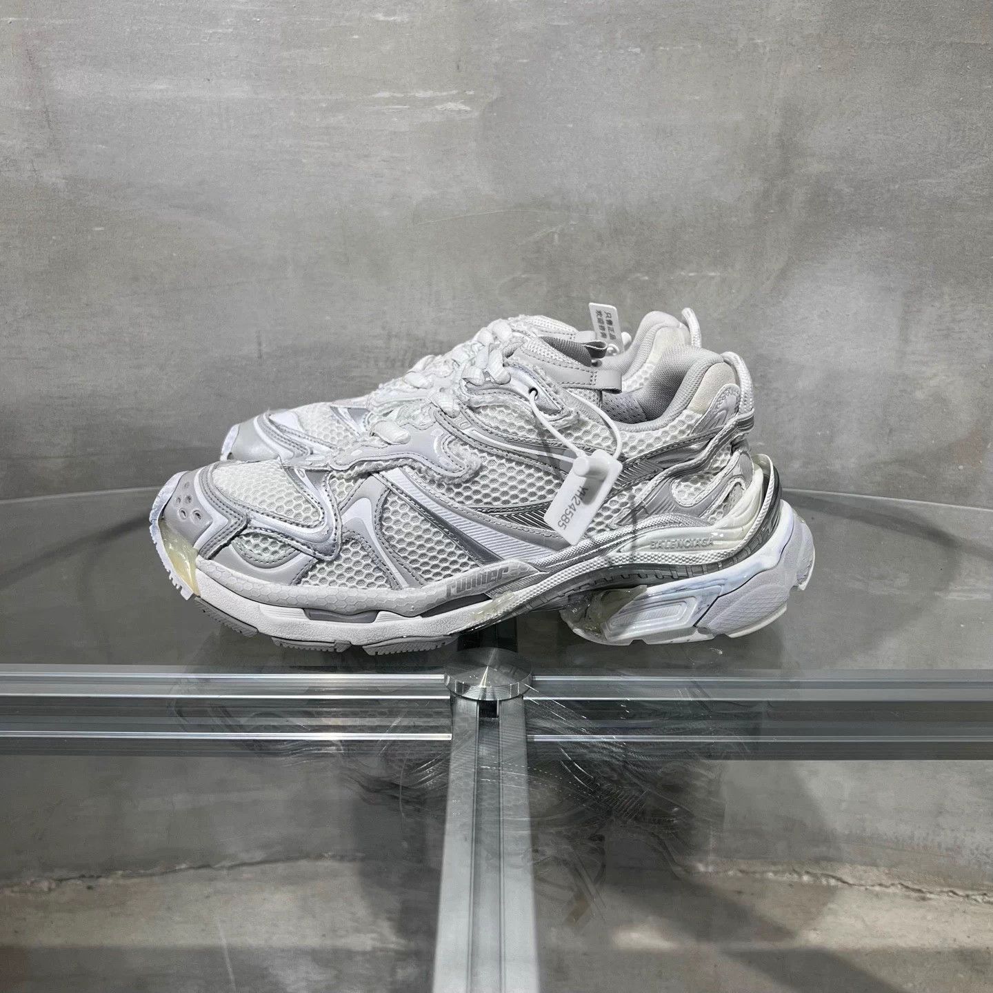 Balenciaga Silver Chunky Low-Top Sneakers Size 8 Size US 8 / EU 41 - 3 Thumbnail