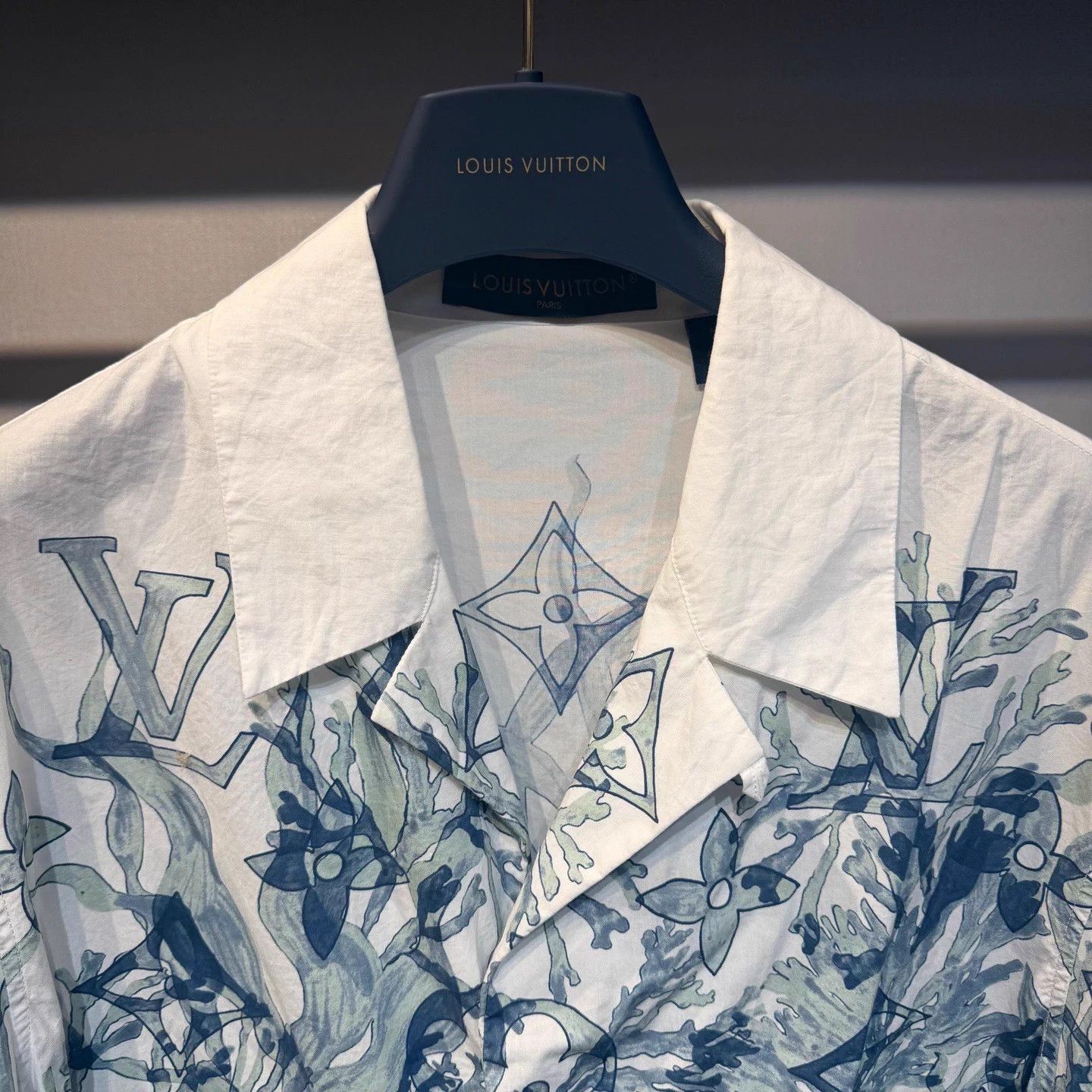 Louis Vuitton Multi-Print Short-Sleeve Button-Up Shirt Size US M / EU 48-50 / 2 - 3 Thumbnail