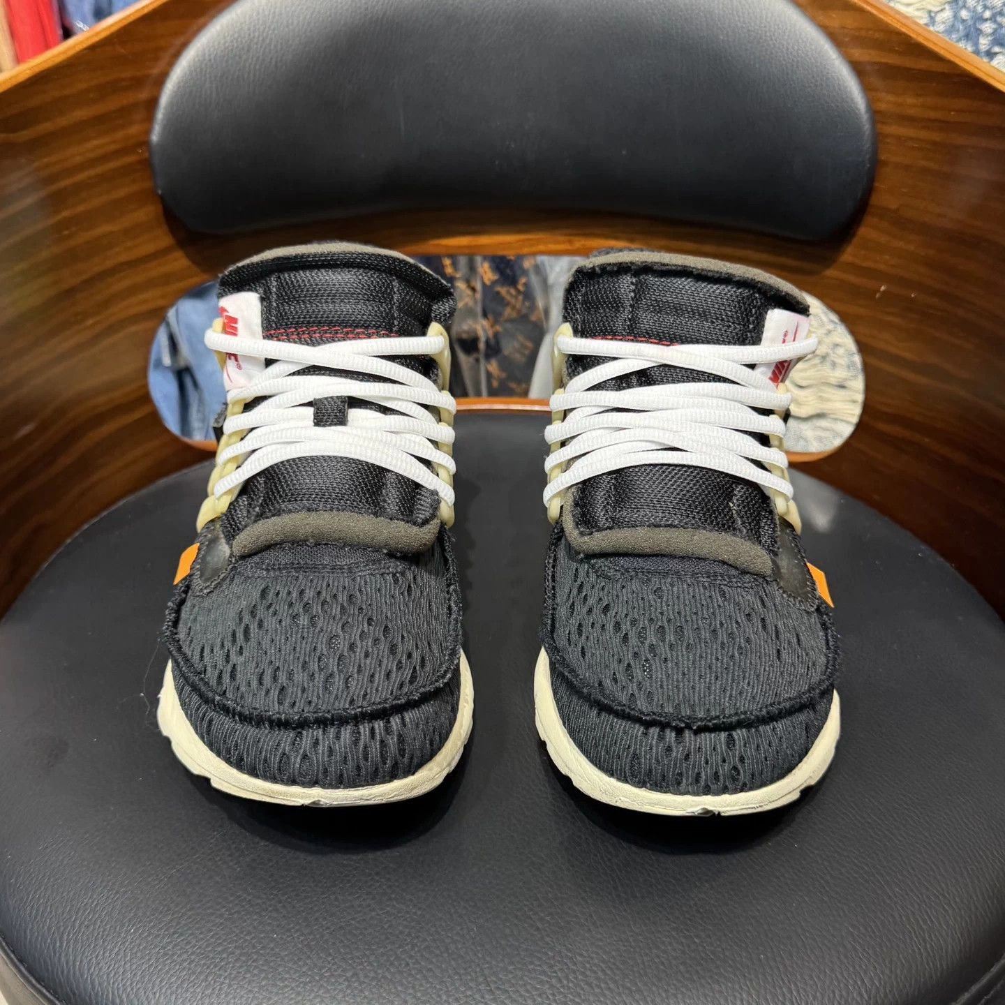 Black Low-Top Mesh Sneakers Size 7