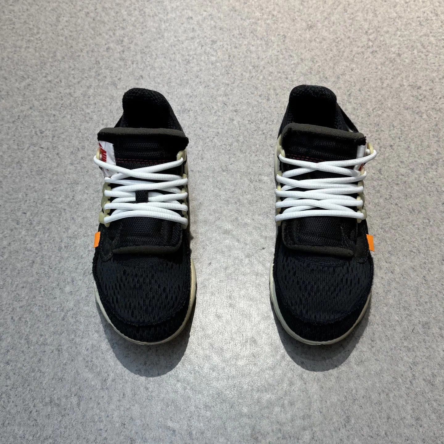 Black Low-Top Mesh Sneakers Size 7
