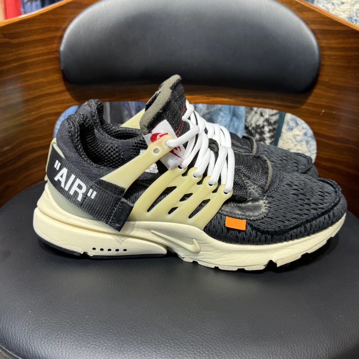 Black Low-Top Mesh Sneakers Size 7