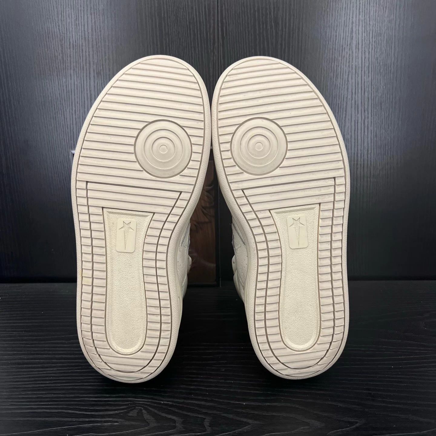 Converse White High-Top Sneakers Size 12 Size US 12 / EU 45 - 6 Thumbnail