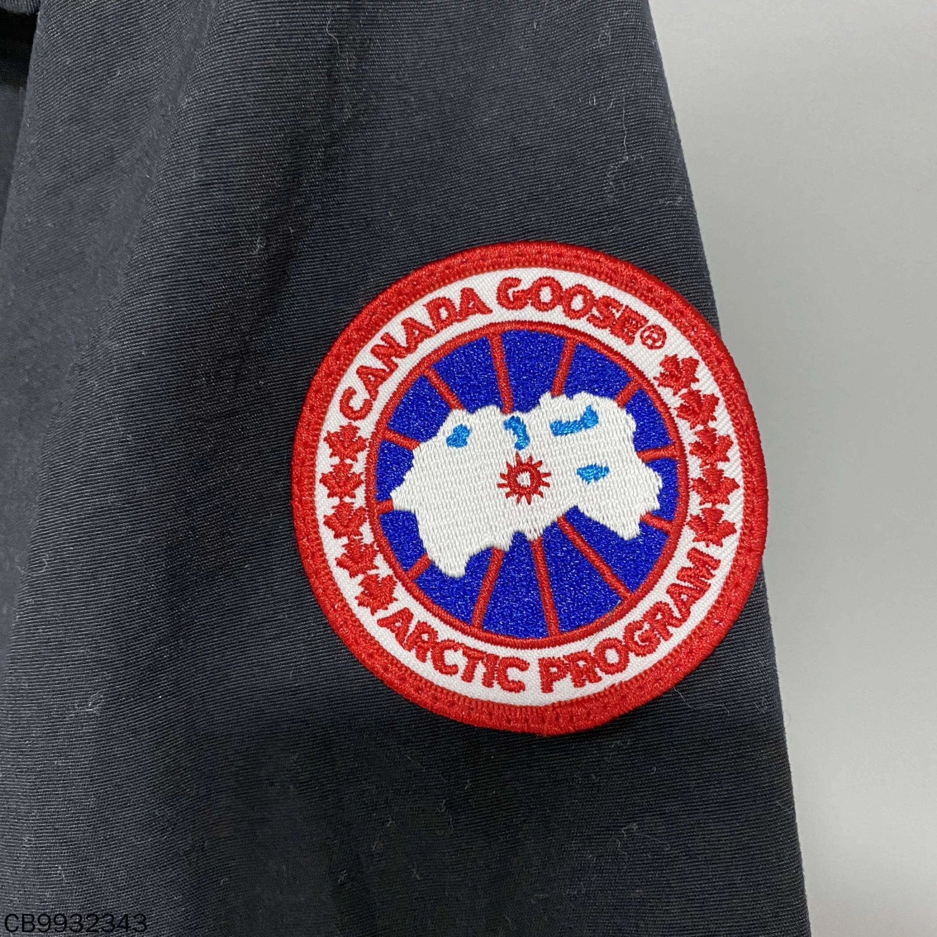 Canada Goose Gray Heavy Winter Coat - Size M Size US M / EU 48-50 / 2 - 6 Thumbnail
