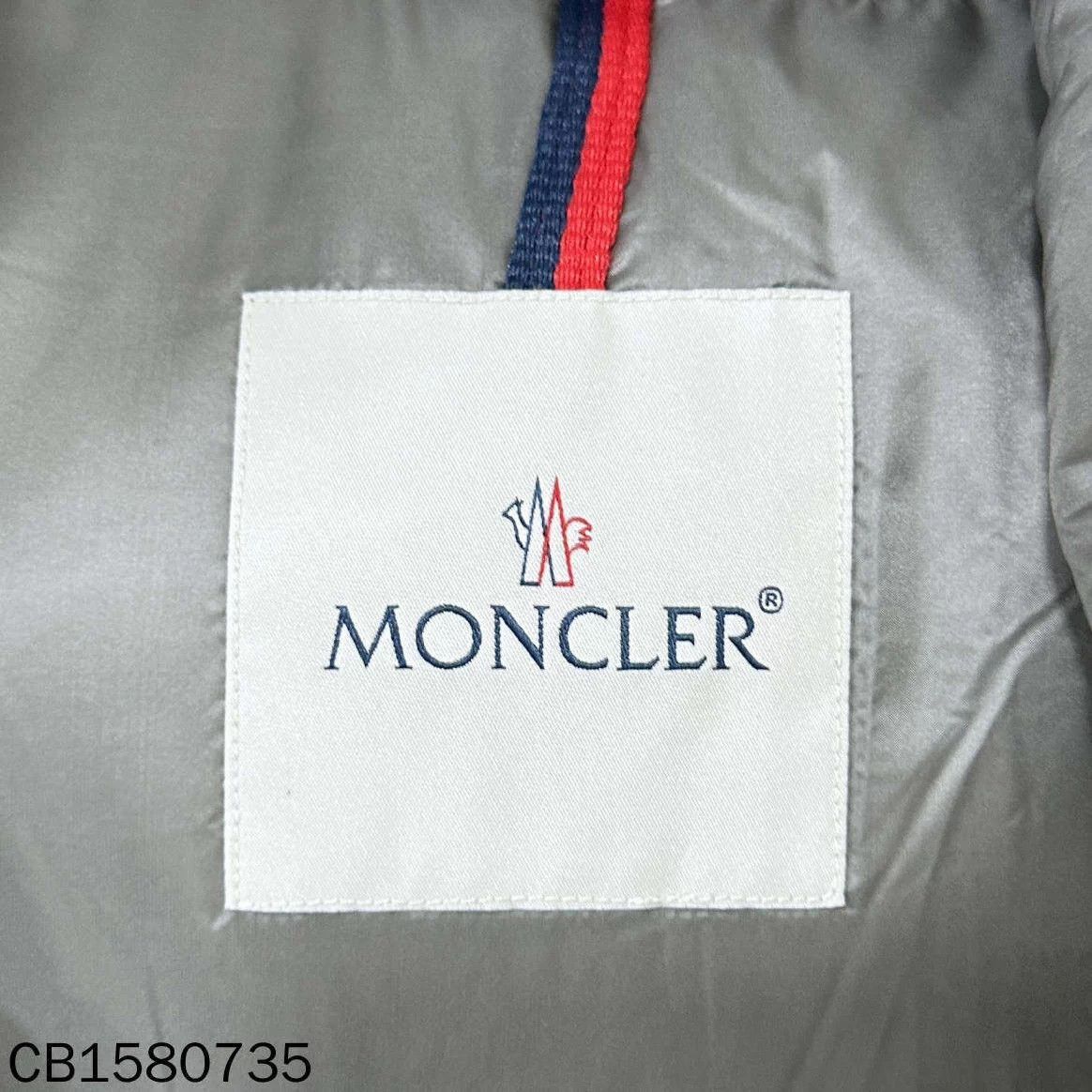 Moncler Gray Puffy Winter Coat with Hood - Size L Size US L / EU 52-54 / 3 - 8 Thumbnail