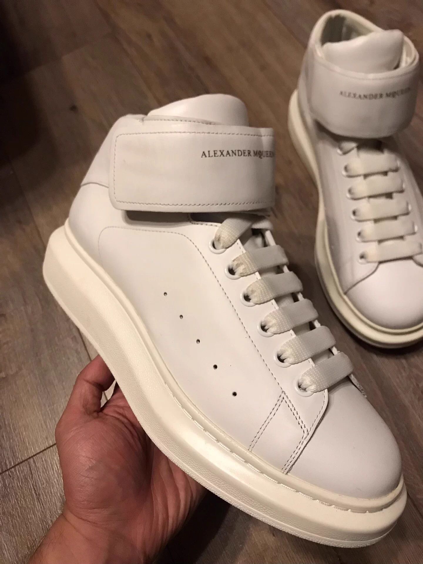 Alexander McQueen White High-Top Sneakers Size 9 Size US 9 / EU 42 - 2 Thumbnail