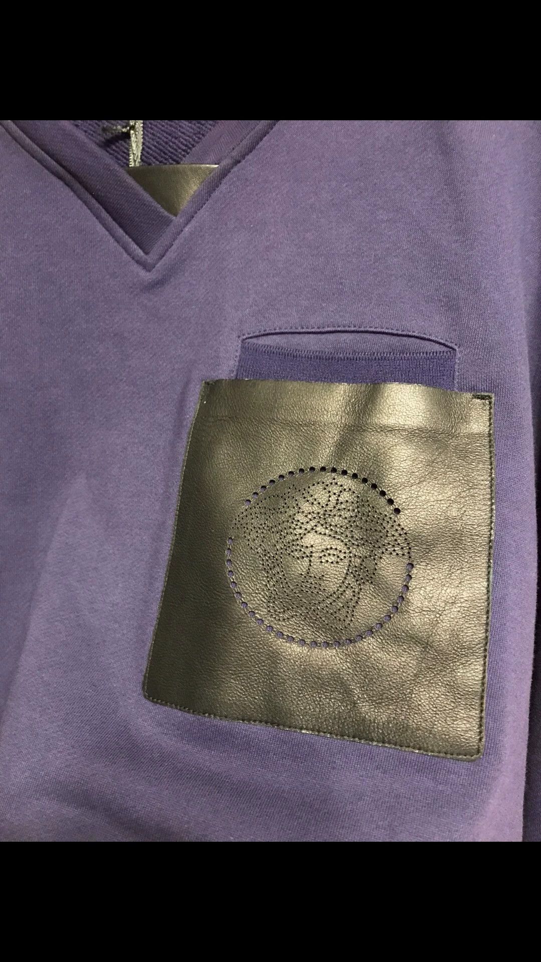 Versace Purple V-Neck Sweatshirt with Leather Pocket Size US M / EU 48-50 / 2 - 3 Thumbnail