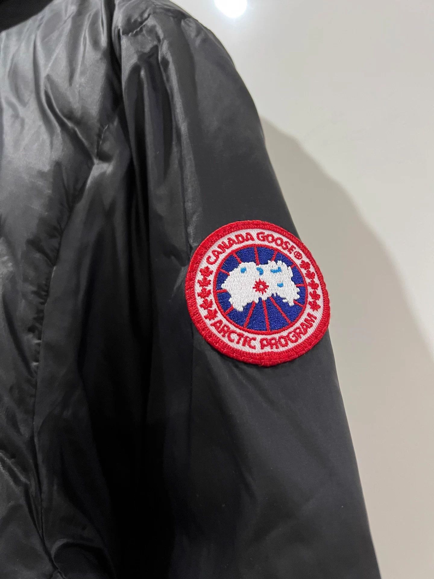 Canada Goose Black Puffer Jacket with Hood - Size L Size US L / EU 52-54 / 3 - 3 Thumbnail
