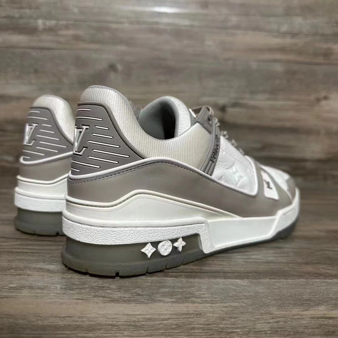 Louis Vuitton Gray Low-Top Sneakers Size 8 Size US 8 / EU 41 - 3 Thumbnail