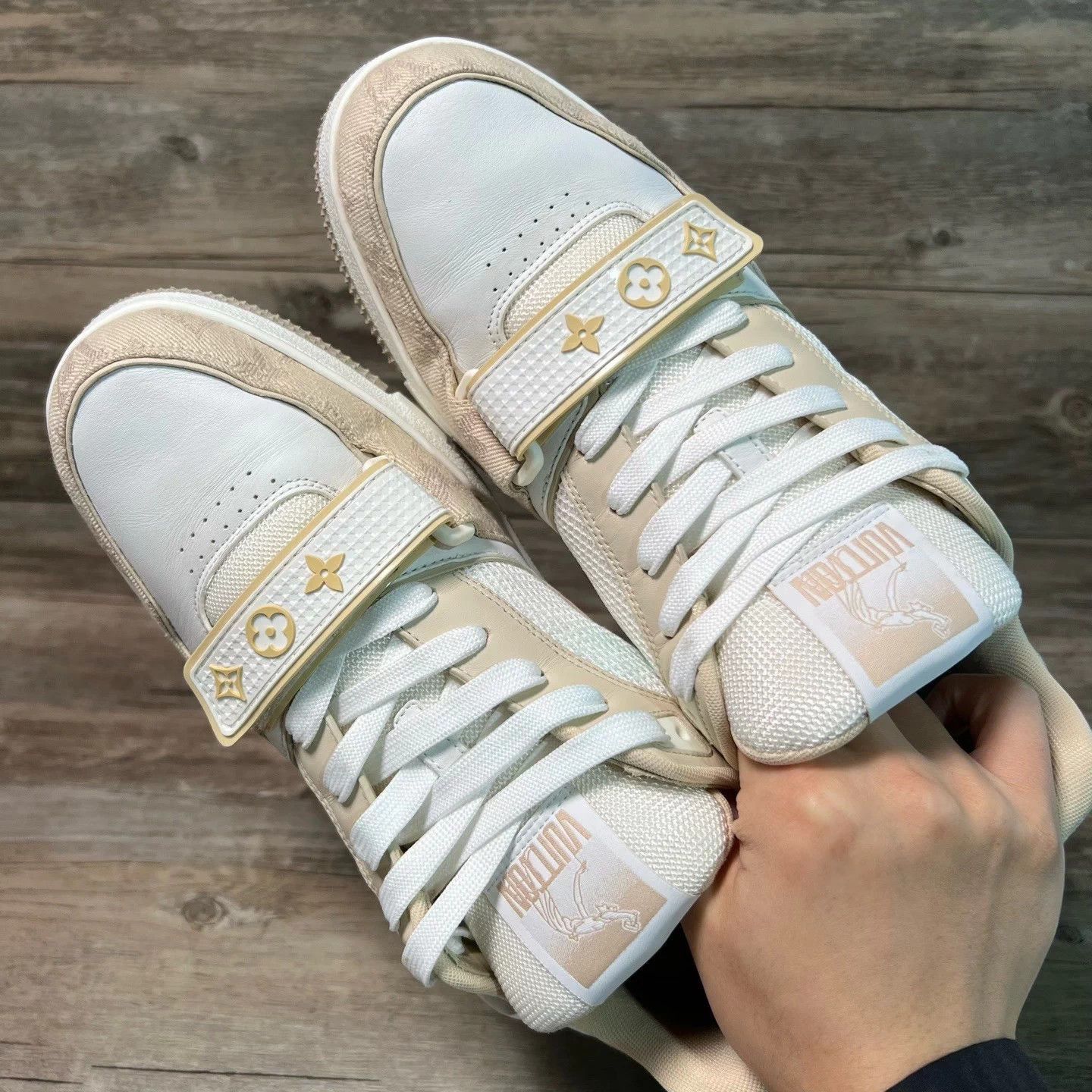 Louis Vuitton Beige Low-Top Sneakers Size 8 Size US 8 / EU 41 - 5 Thumbnail