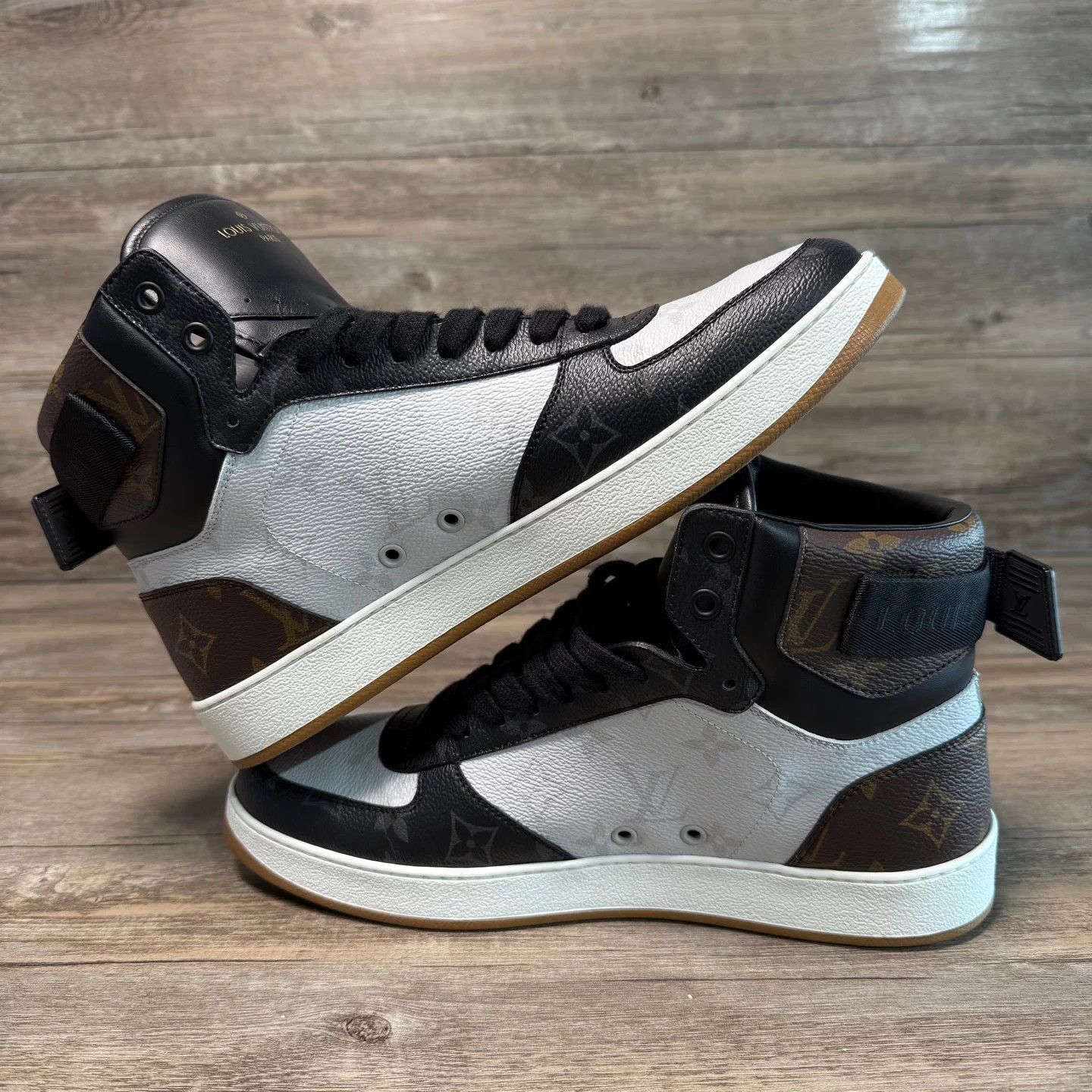 Louis Vuitton Black and White High-Top Sneakers Size 8 Size US 8 / EU 41 - 7 Thumbnail