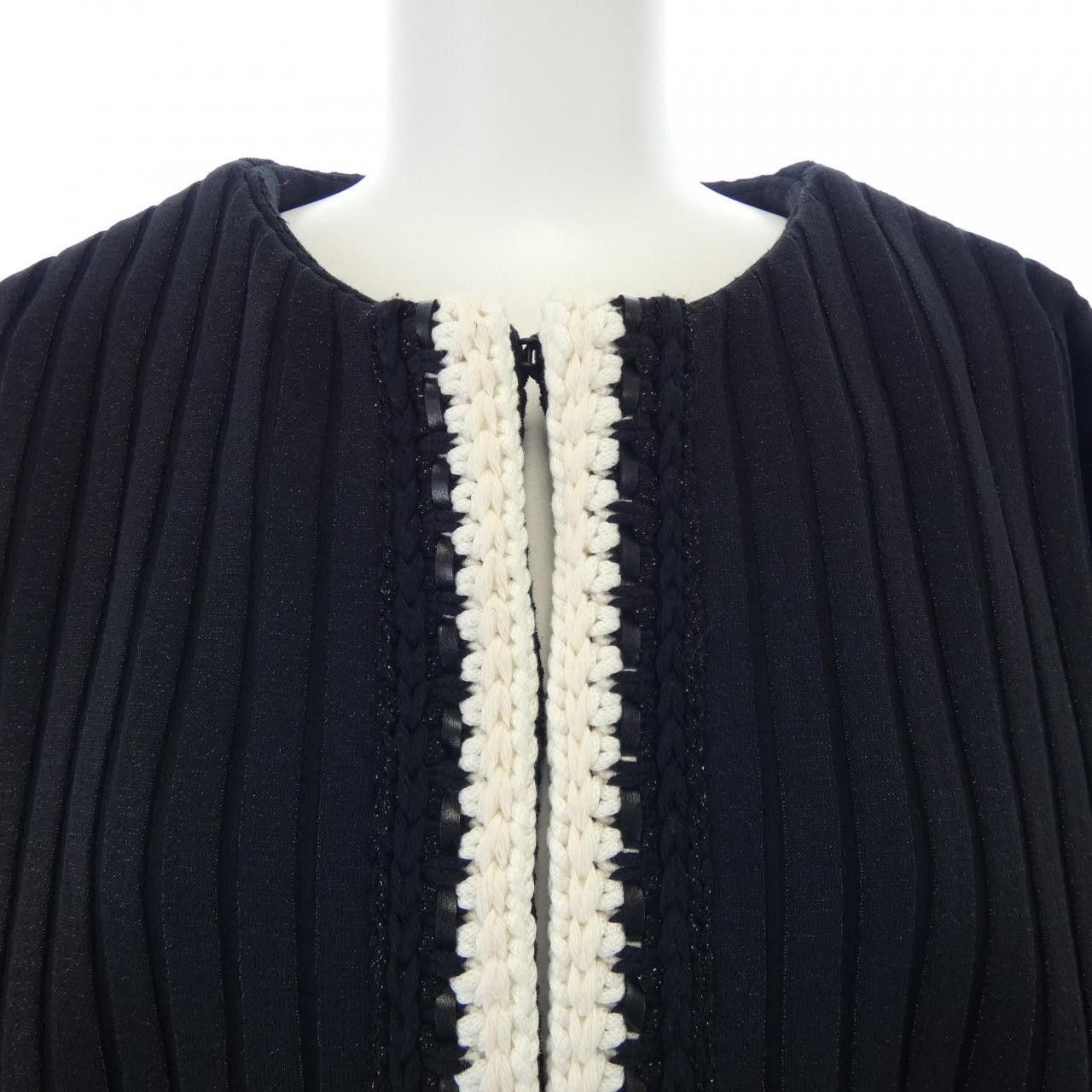 Chanel Chanel Chanel Collarless Jacket Jacket Textile Outerwear P71829V63372 DUTY FREE for USA Size ONE SIZE - 6 Thumbnail