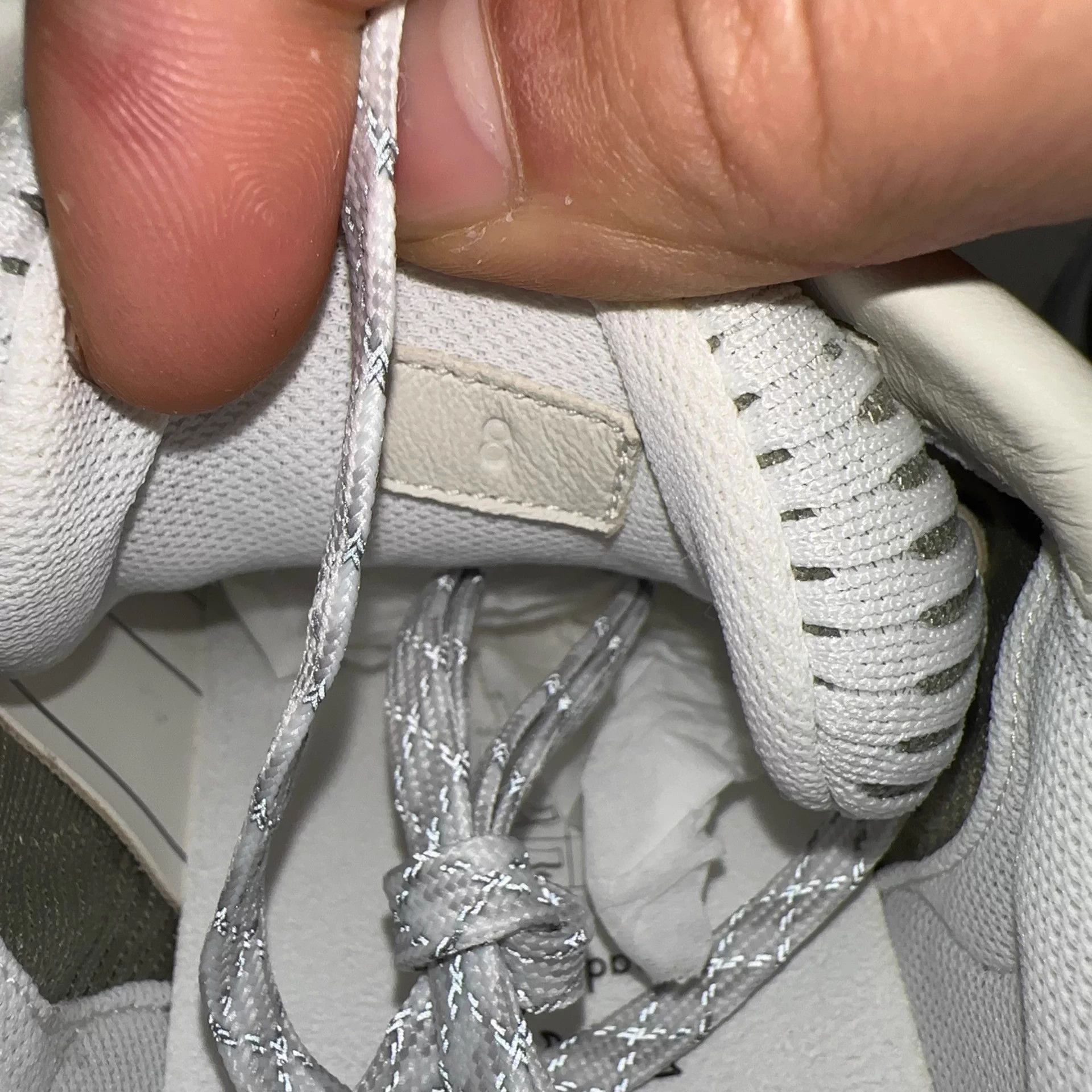 Gucci Gray Low-Top Sneakers Size 9 Size US 9 / EU 42 - 5 Thumbnail
