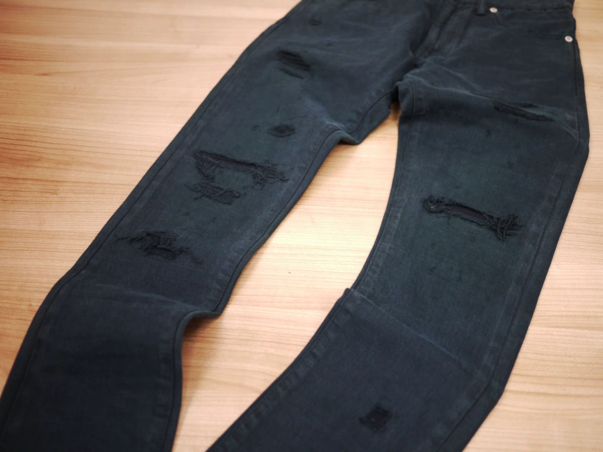 Visvim Black Distressed Denim Jeans Size 30 Size US 30 / EU 46 - 3 Thumbnail