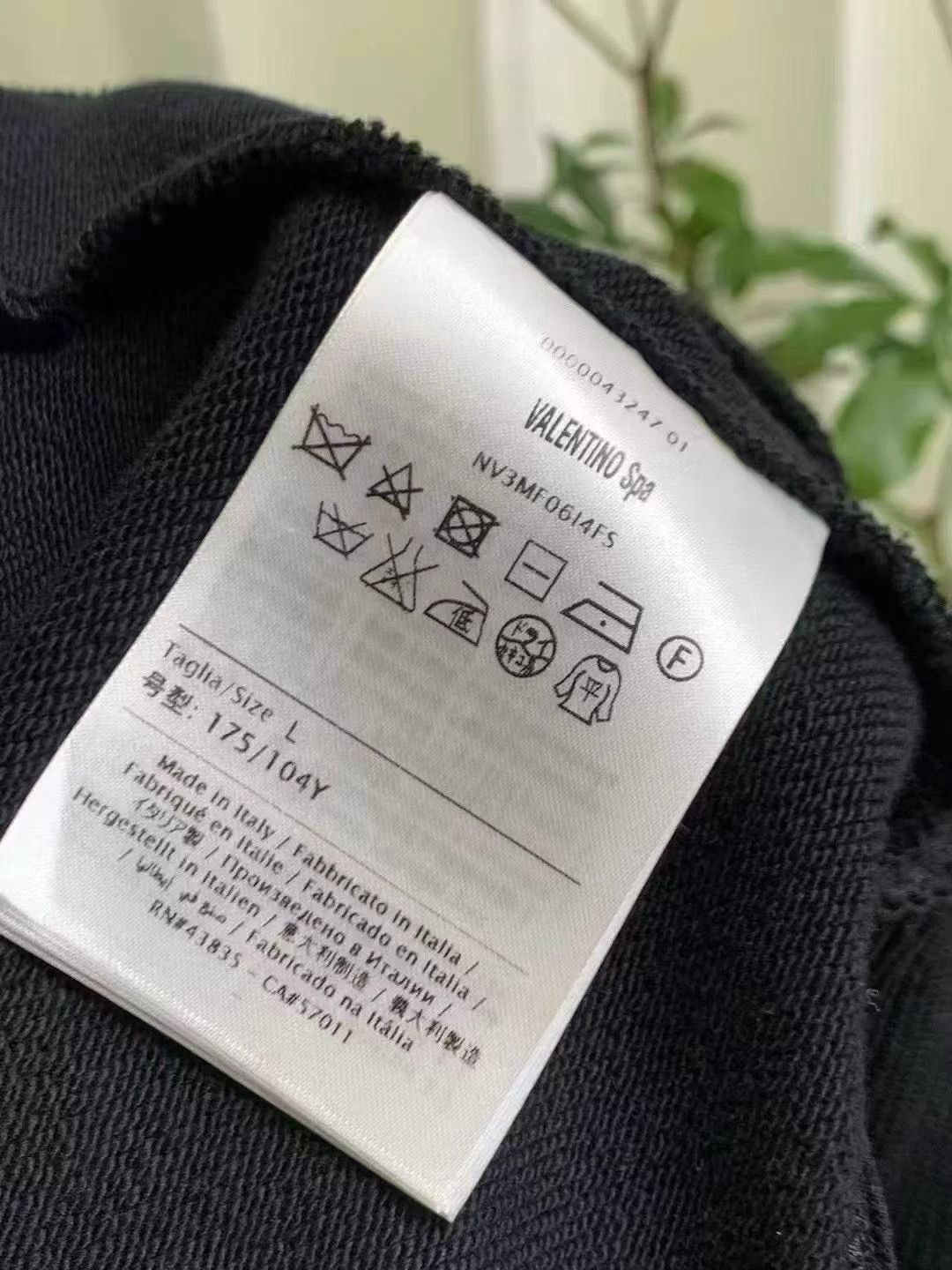 Valentino Black Embroidered Zip-Up Sweatshirt Size US L / EU 52-54 / 3 - 7 Thumbnail