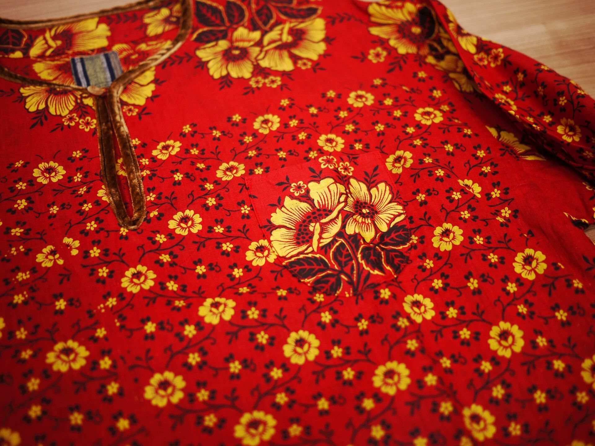 Visvim Red Floral Print Long-Sleeve Shirt Size US XL / EU 56 / 4 - 4 Thumbnail