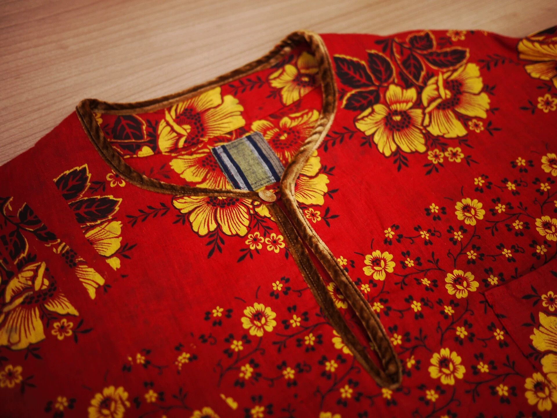 Visvim Red Floral Print Long-Sleeve Shirt Size US XL / EU 56 / 4 - 3 Thumbnail