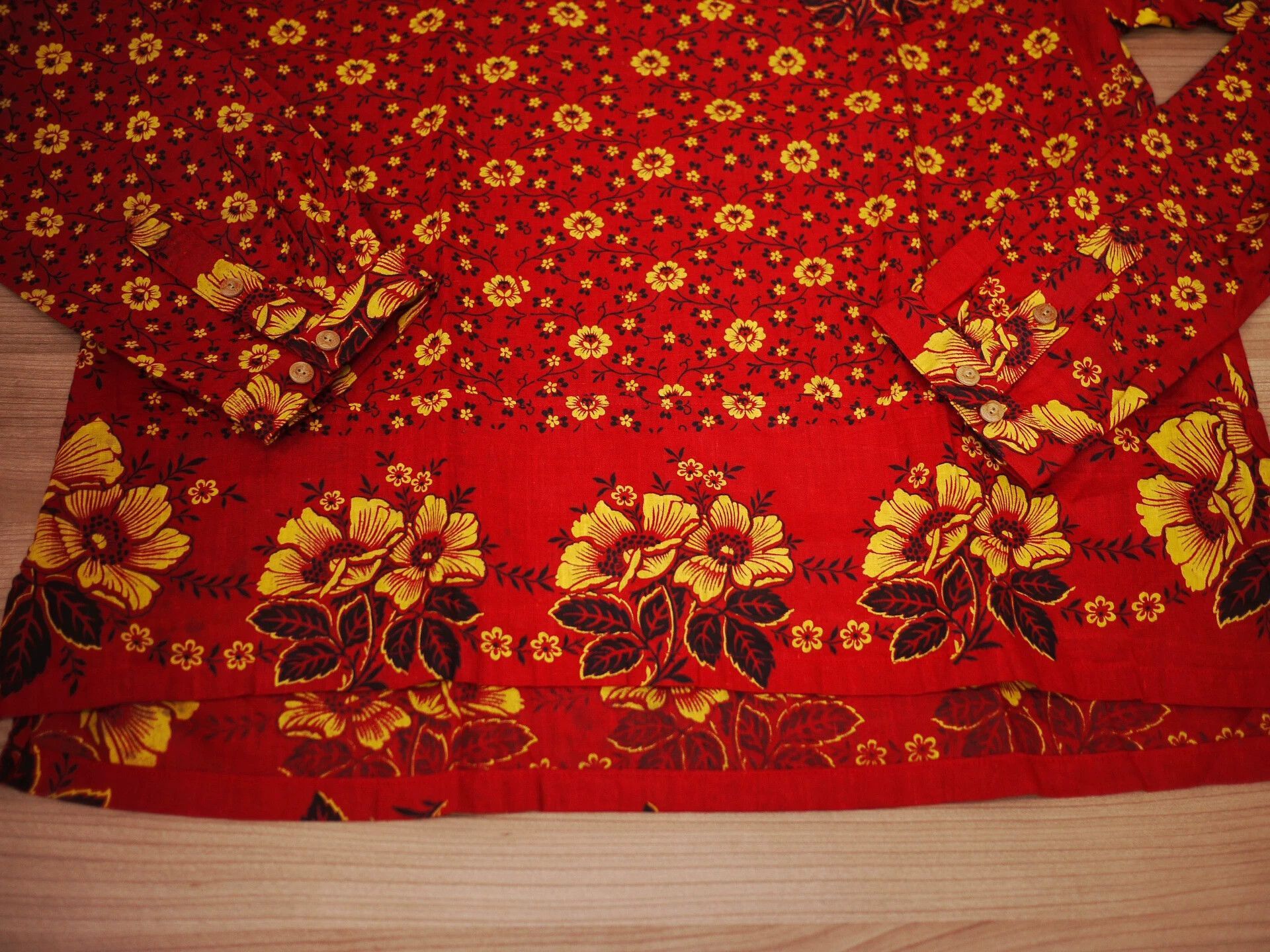 Visvim Red Floral Print Long-Sleeve Shirt Size US XL / EU 56 / 4 - 5 Thumbnail