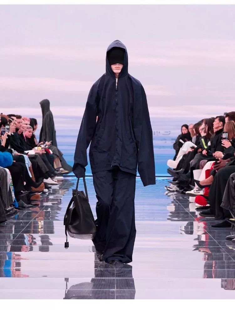 Balenciaga Balenciaga 24 Dark Blue Hooded Zip Utility Jacket Size US M / EU 48-50 / 2 - 2 Thumbnail